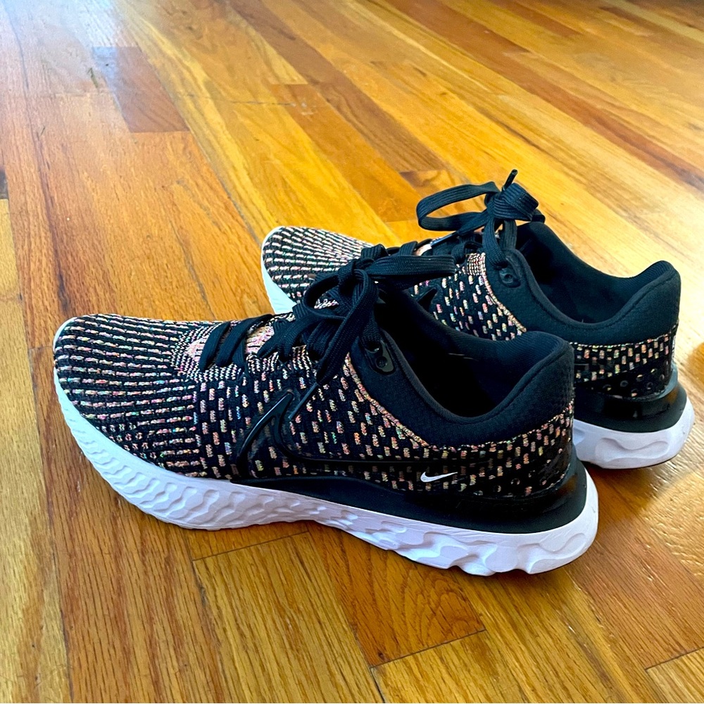 Nike multicolored sneakers